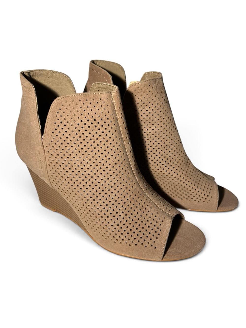 Journee Collection Taupe Mylee Wedge Peep-Toe Bootie Size 8